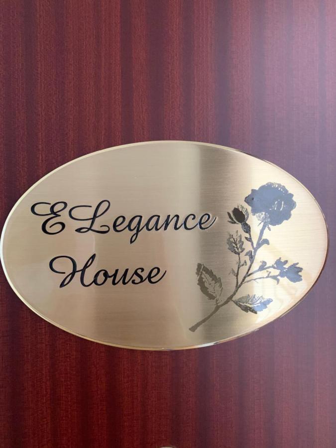 Elegance House Apartment ลาสเปเซีย ภายนอก รูปภาพ