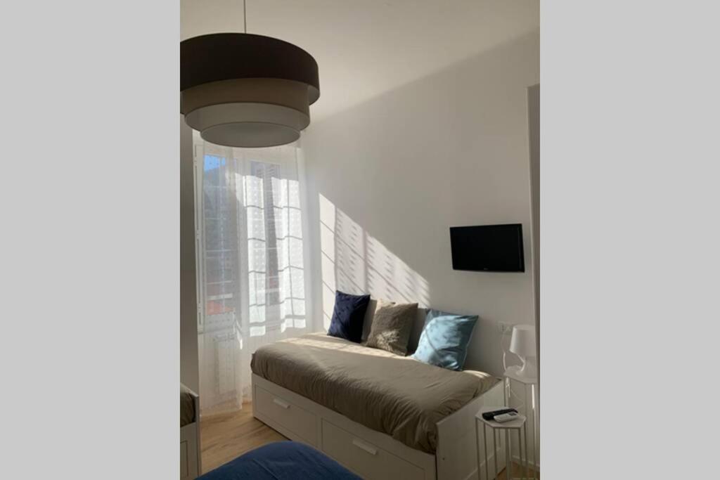 Elegance House Apartment ลาสเปเซีย ภายนอก รูปภาพ