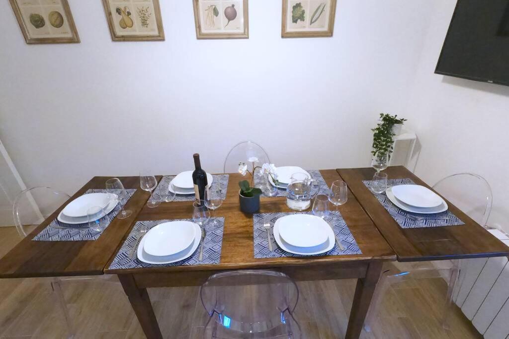 Elegance House Apartment ลาสเปเซีย ภายนอก รูปภาพ