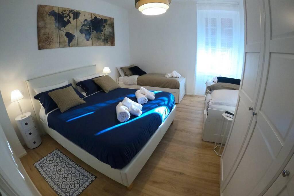 Elegance House Apartment ลาสเปเซีย ภายนอก รูปภาพ