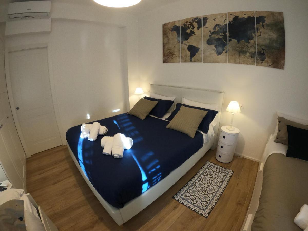 Elegance House Apartment ลาสเปเซีย ภายนอก รูปภาพ