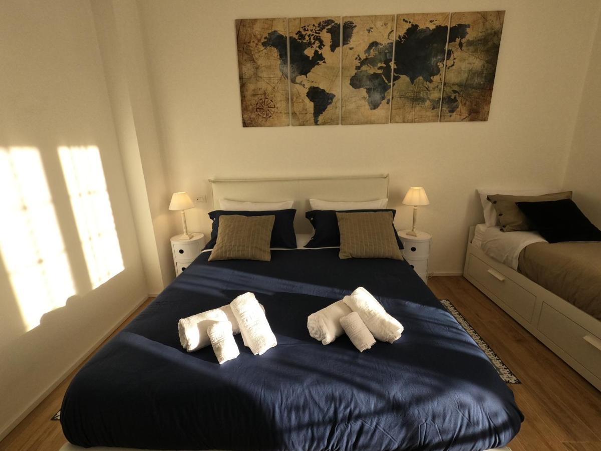 Elegance House Apartment ลาสเปเซีย ภายนอก รูปภาพ