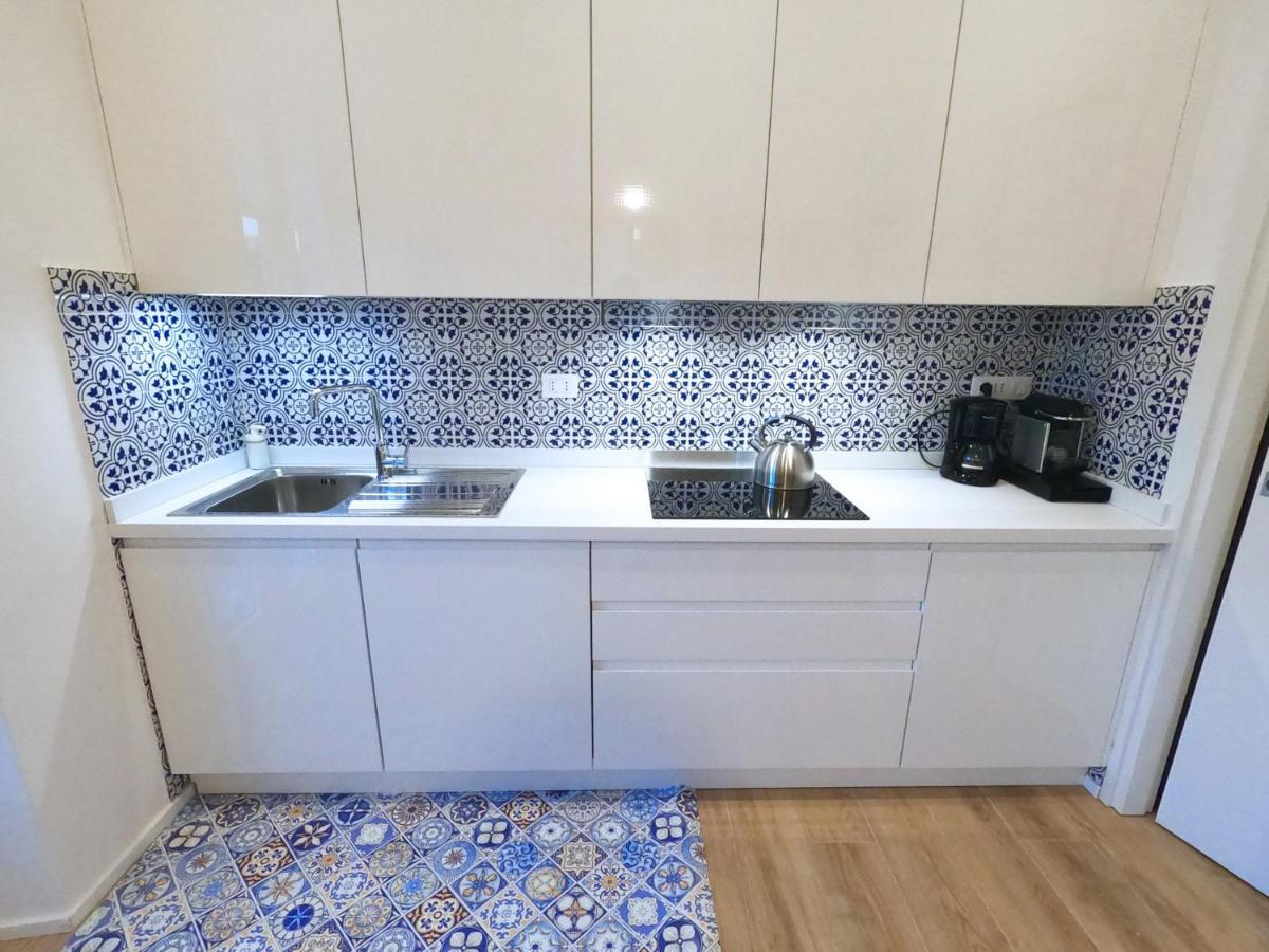 Elegance House Apartment ลาสเปเซีย ภายนอก รูปภาพ