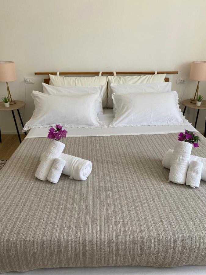 Elegance House Apartment ลาสเปเซีย ภายนอก รูปภาพ